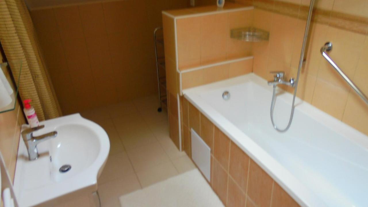 Apartman Aya 야노프 나트 니소우 외부 사진