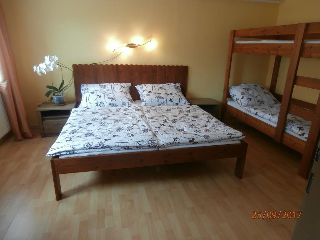 Apartman Aya 야노프 나트 니소우 외부 사진
