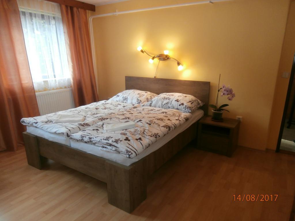 Apartman Aya 야노프 나트 니소우 외부 사진
