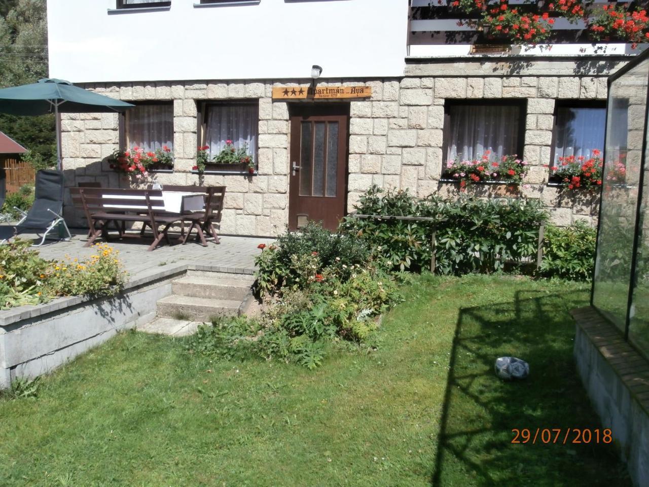 Apartman Aya 야노프 나트 니소우 외부 사진